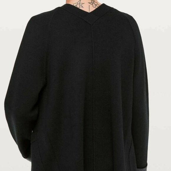 Lululemon NWT Reverse Me Wrap - Size 12 - Black / Heathered Deep Coal - Picture 2 of 7